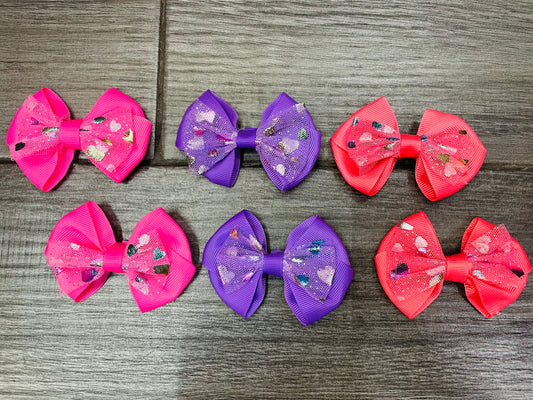 Moño Con Tul Estampado De Corazones(Par) - Los Moños De Kari