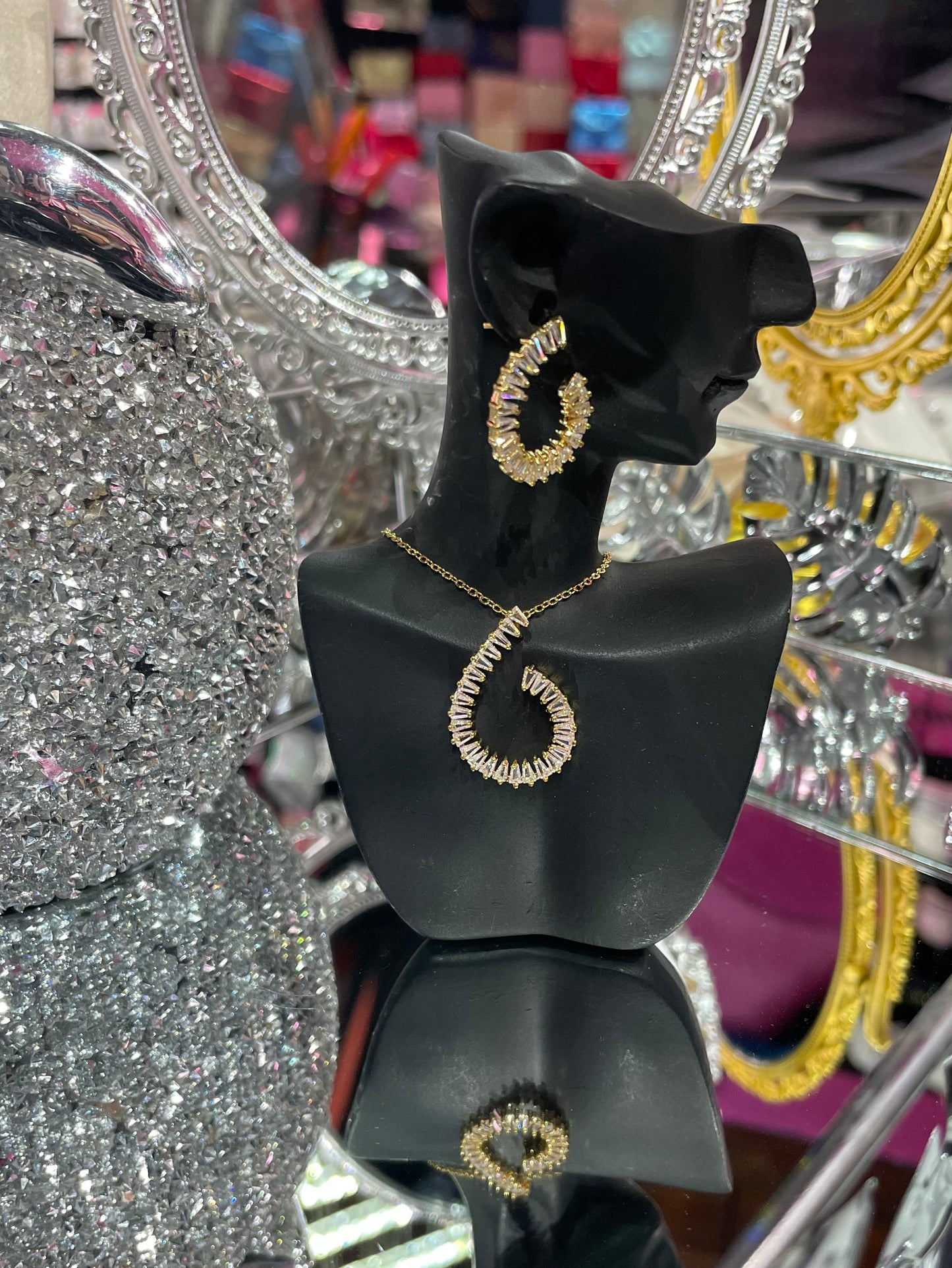 Conjunto de Collar y Aretes con Espiral Brillante - Bling Bling