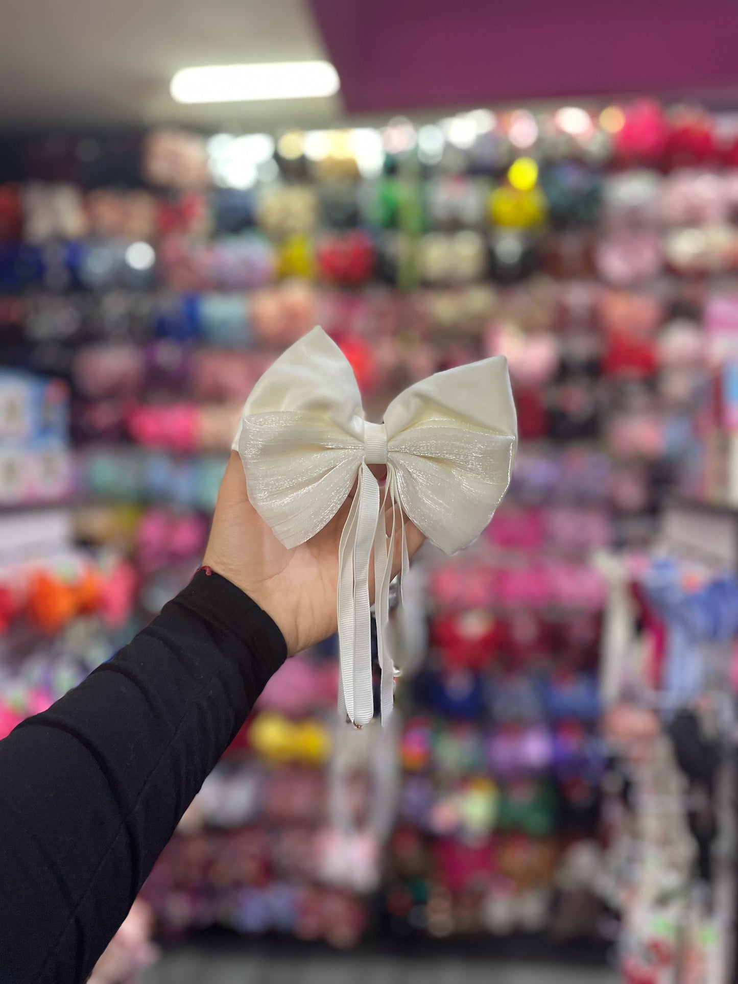 Moño Con Perla - Los Moños De Kari