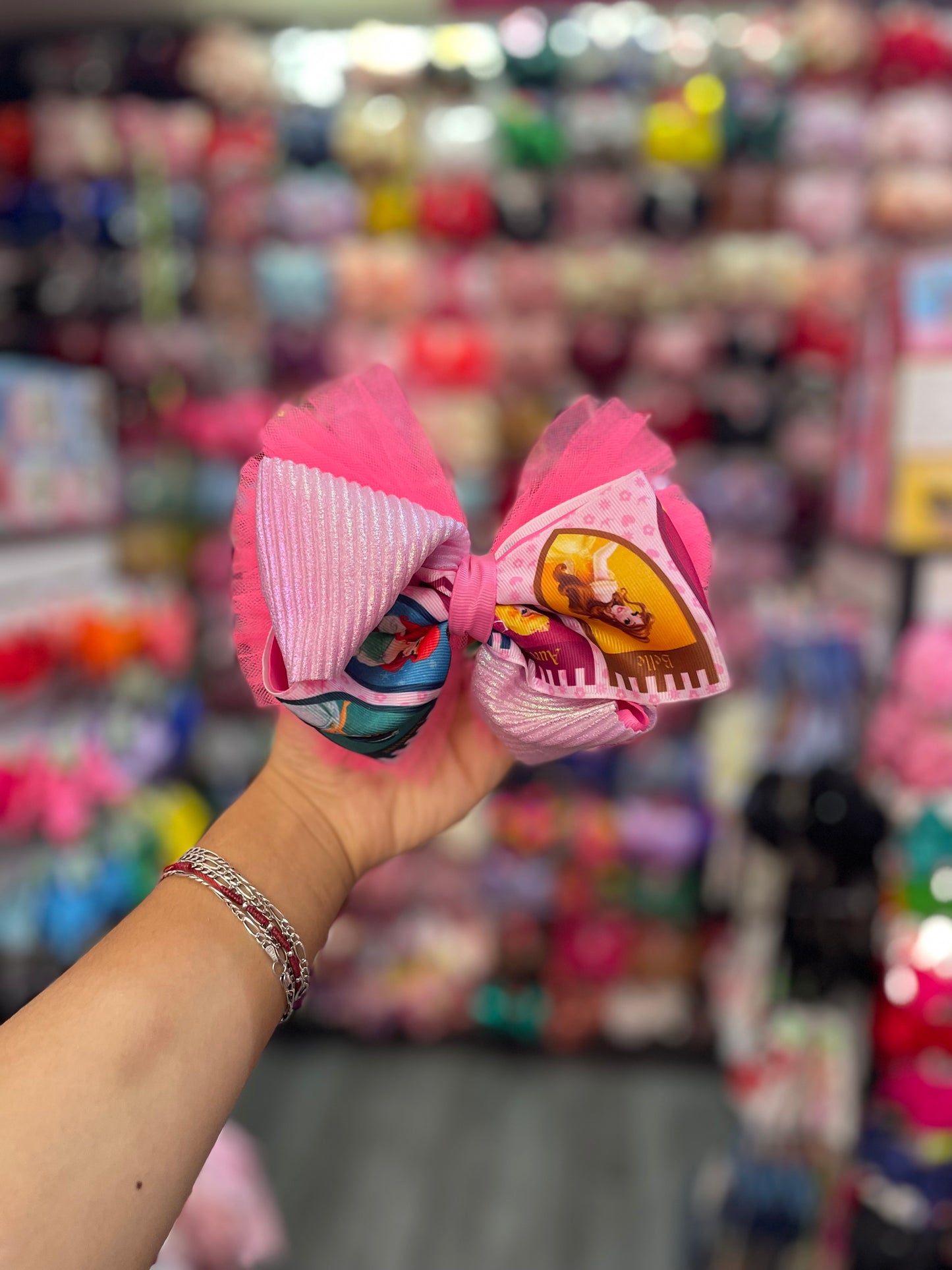 Moño Con Estampado De Princesas - Los Moños De Kari