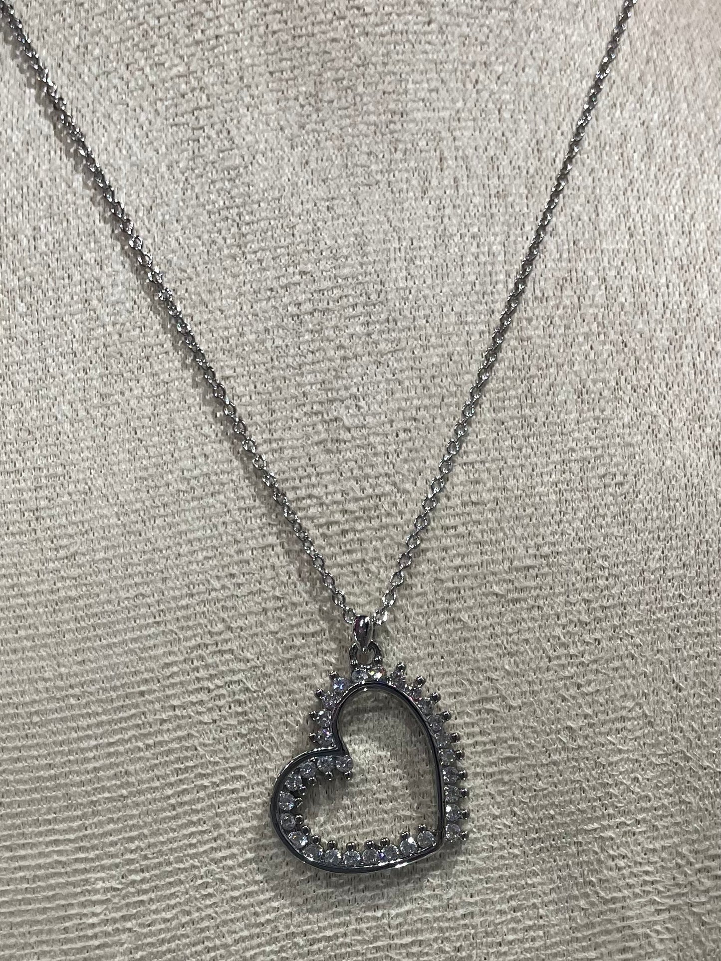 Collar de Zirconia con dije de Corazón Colgante en Plateado - Bling Bling