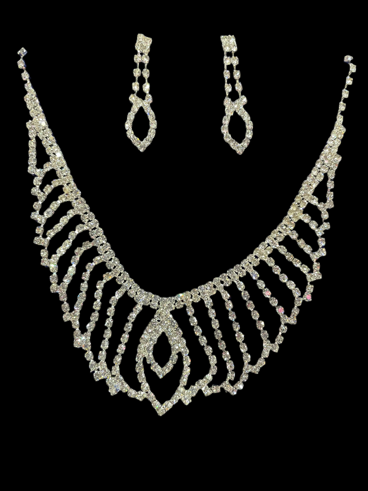 Juego de aretes y collar (plata)