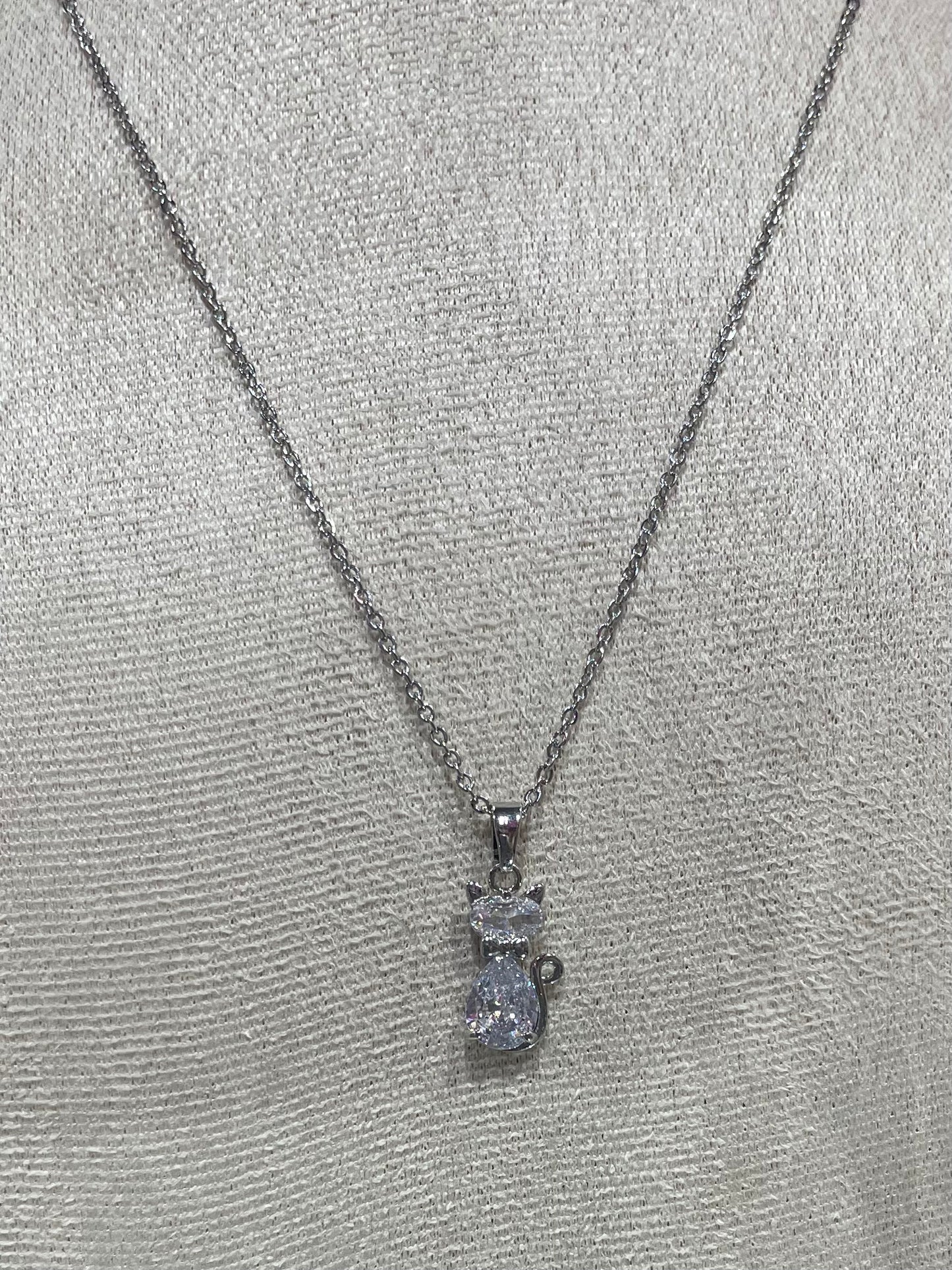 Collar de Zirconia con dije de Gato - Bling Bling