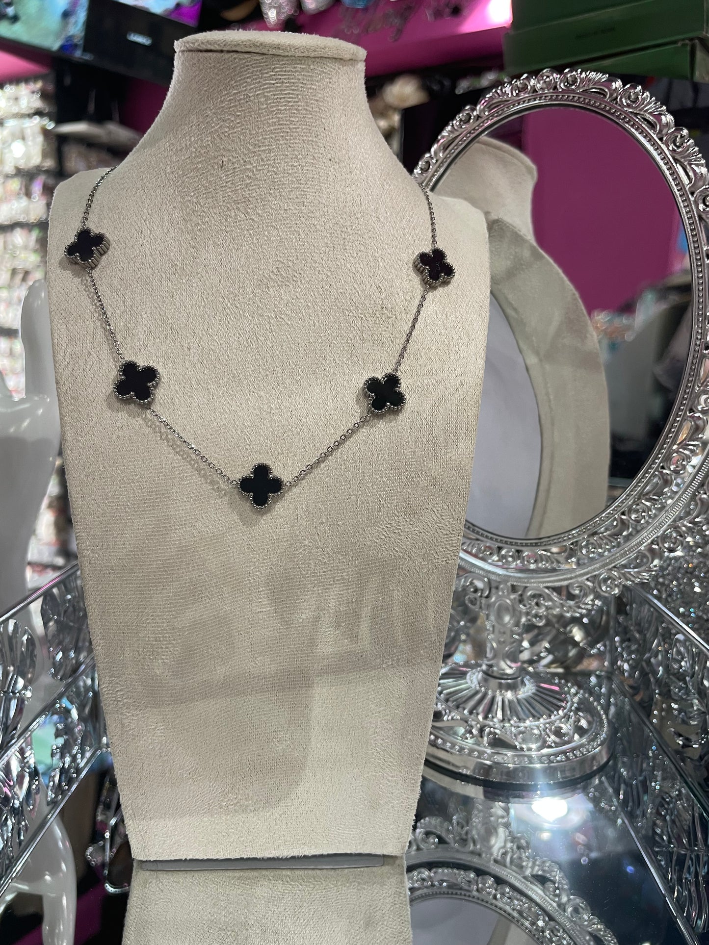 Collar tipo Van Cleef plateada en Acero Inoxidable  - Bling Bling