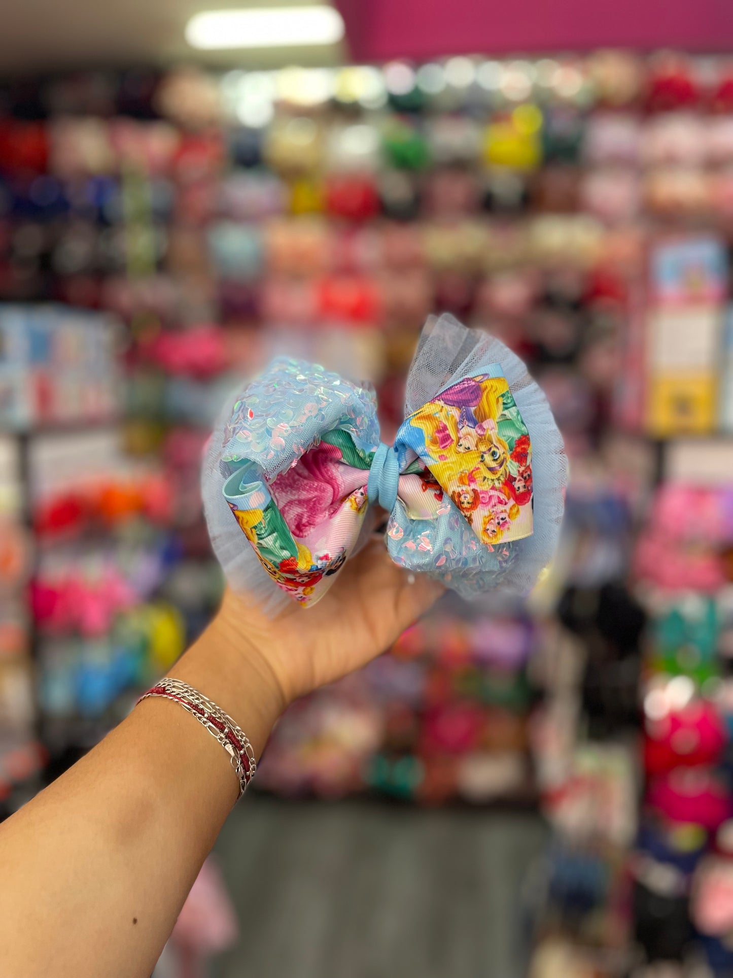 Moño Con Estampado De Princesas - Los Moños De Kari