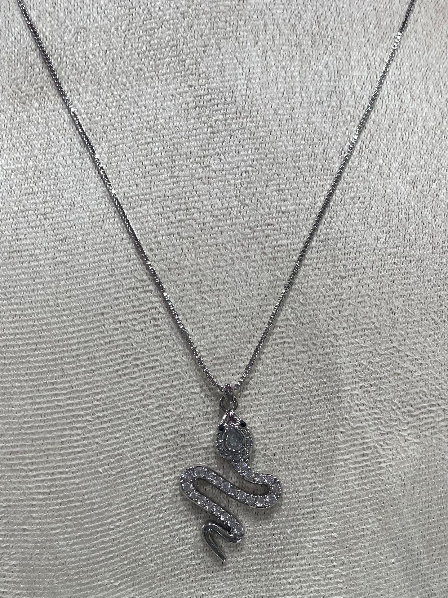Collar de Zirconia con dije de Serpiente - Bling Bling