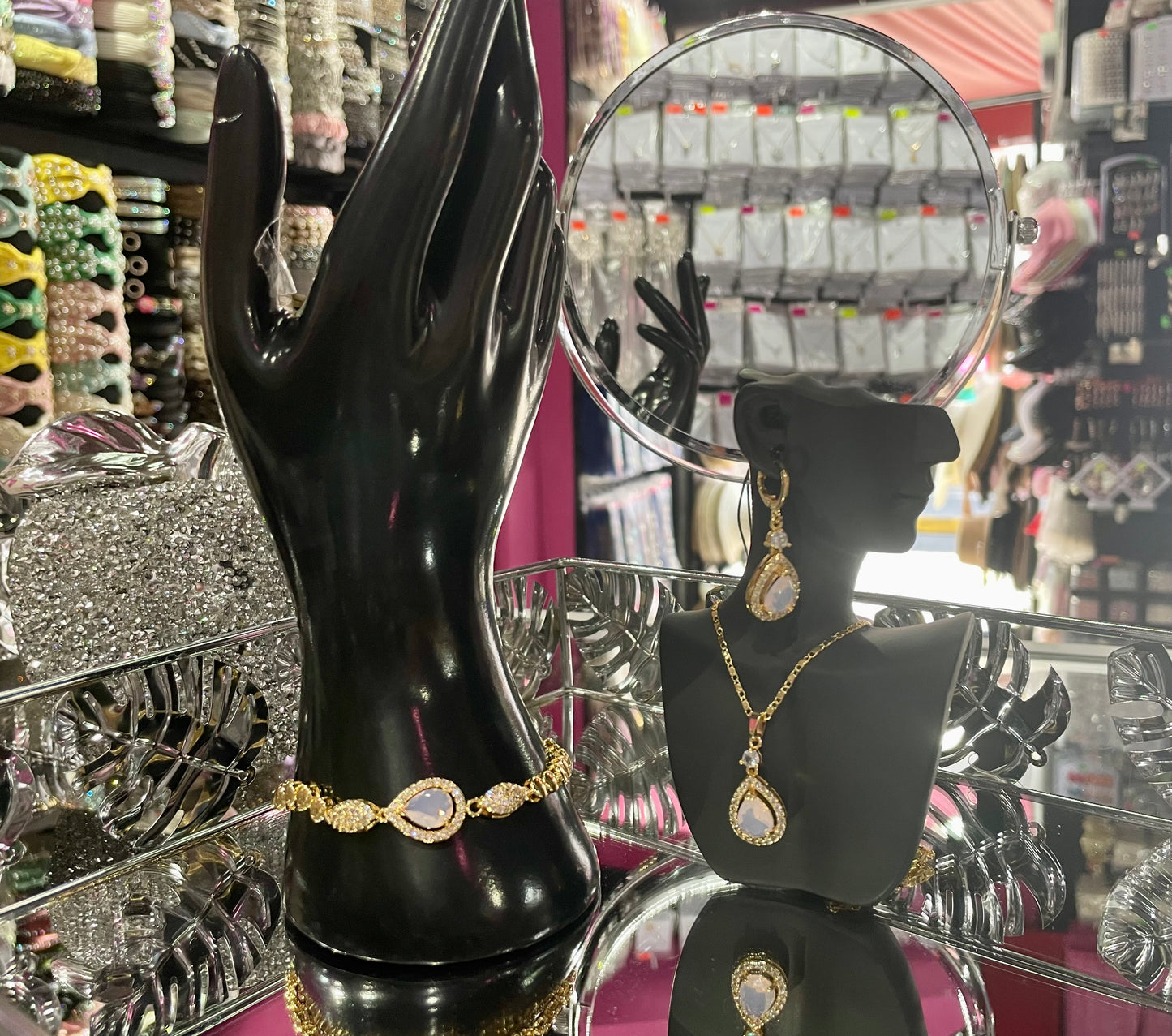 Conjunto de Joyería Dorada con Piedra Incrustada - Bling Bling