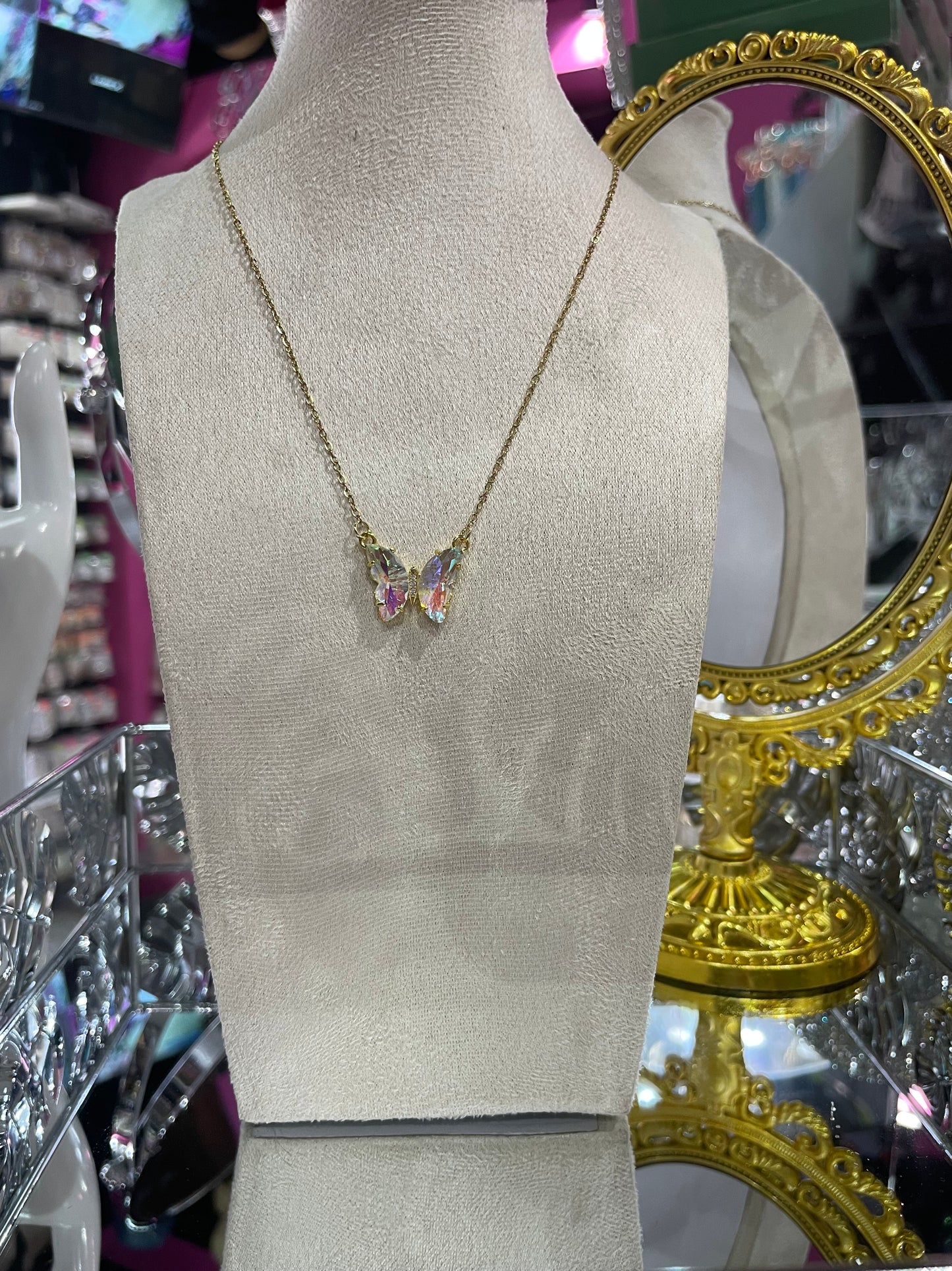 Collar Con dije de Mariposa - Bling Bling