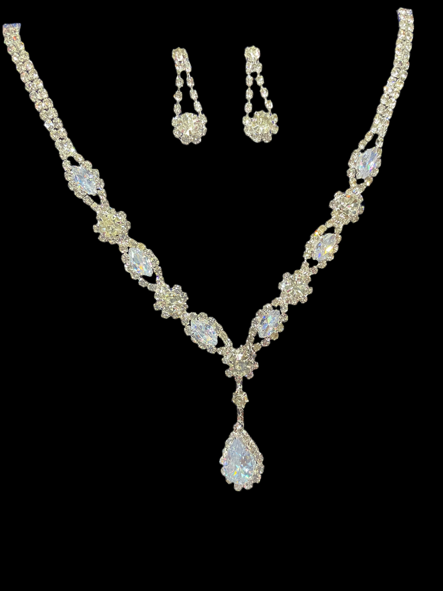 Juego de aretes y collar (plata)