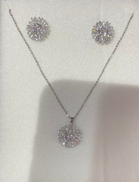 Conjunto de collar y aretes con dije de Flor - Bling Bling