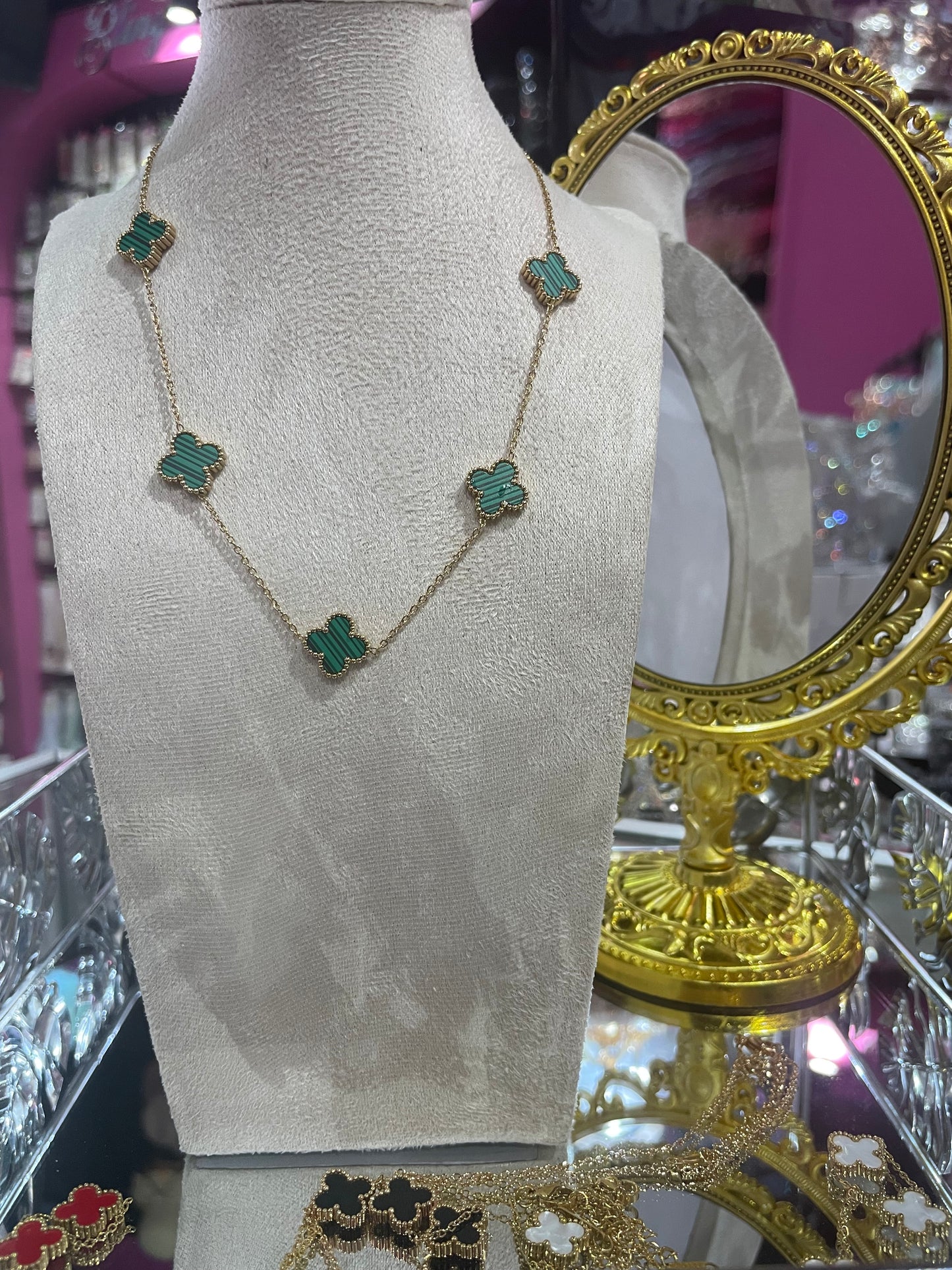 Collar tipo Van Cleef dorado en Acero Inoxidable - Bling Bling