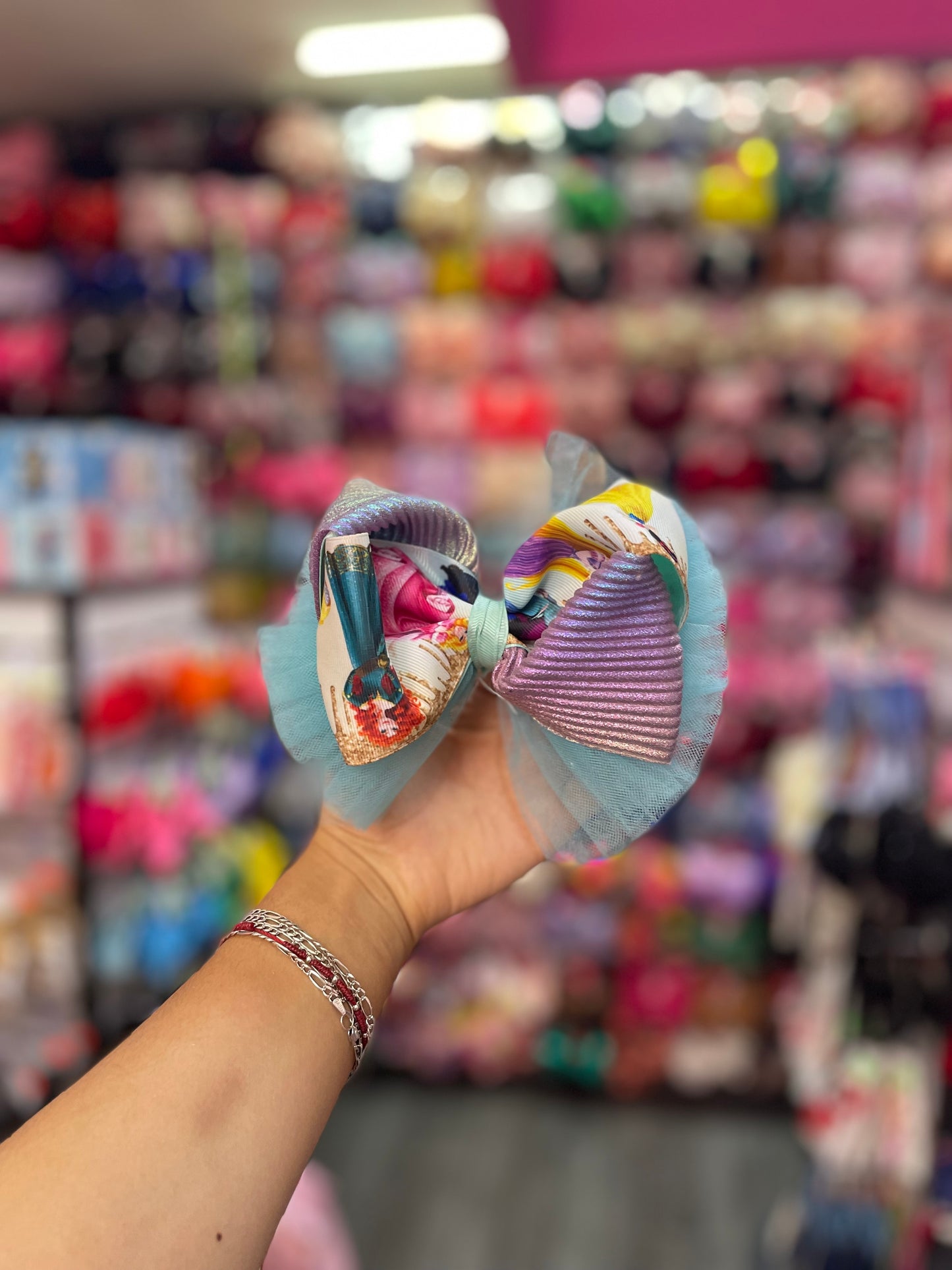 Moño Con Estampado De Princesas - Los Moños De Kari