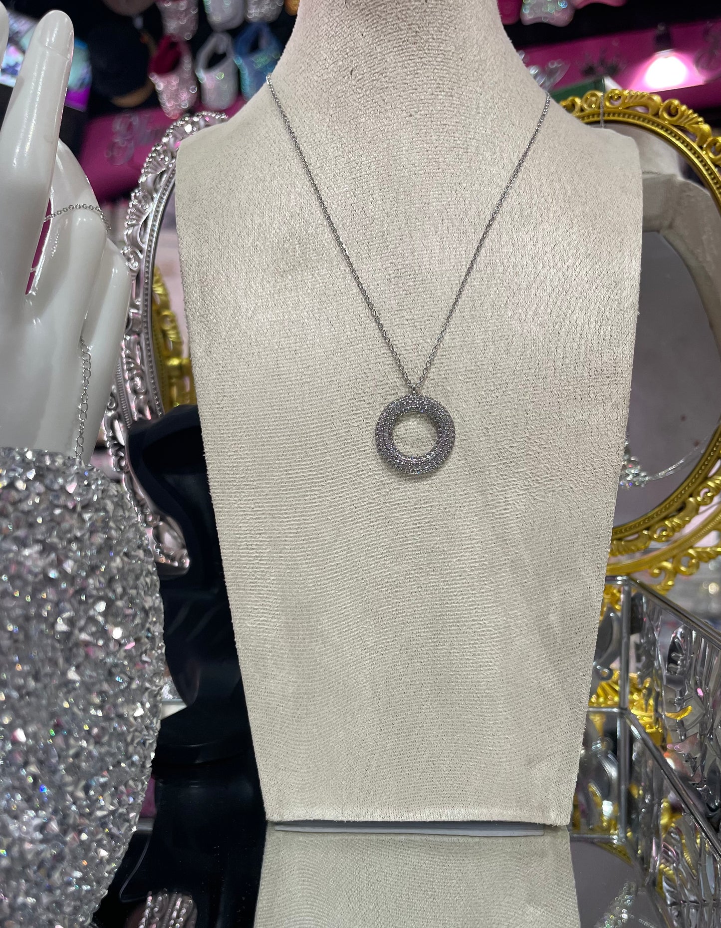 Collar de Zirconia con dije de Dona Brillante - Bling Bling