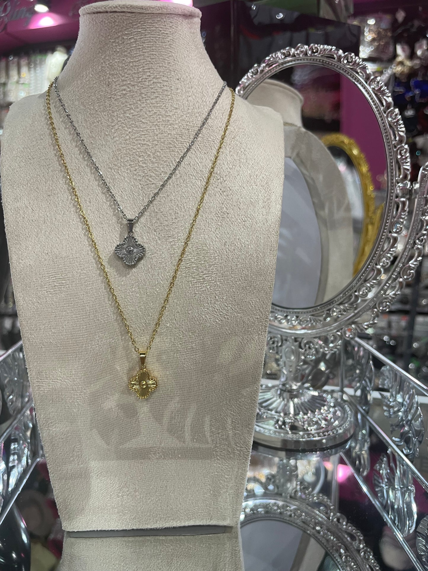 Collar Tipo Van Cleef en Acero Inoxidable - Bling Bling