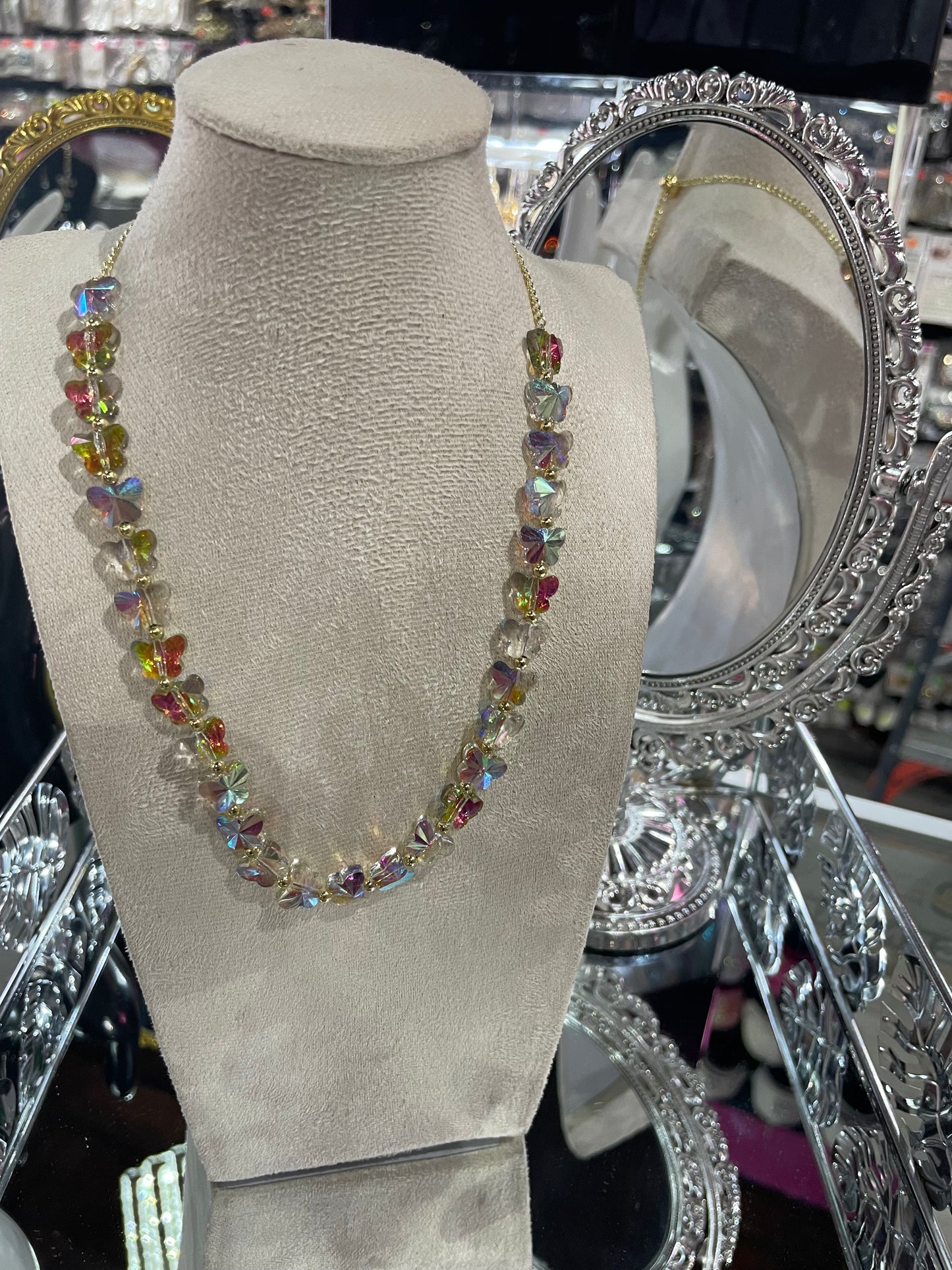 Collar Ajustable con dijes de Mariposa - Bling Bling