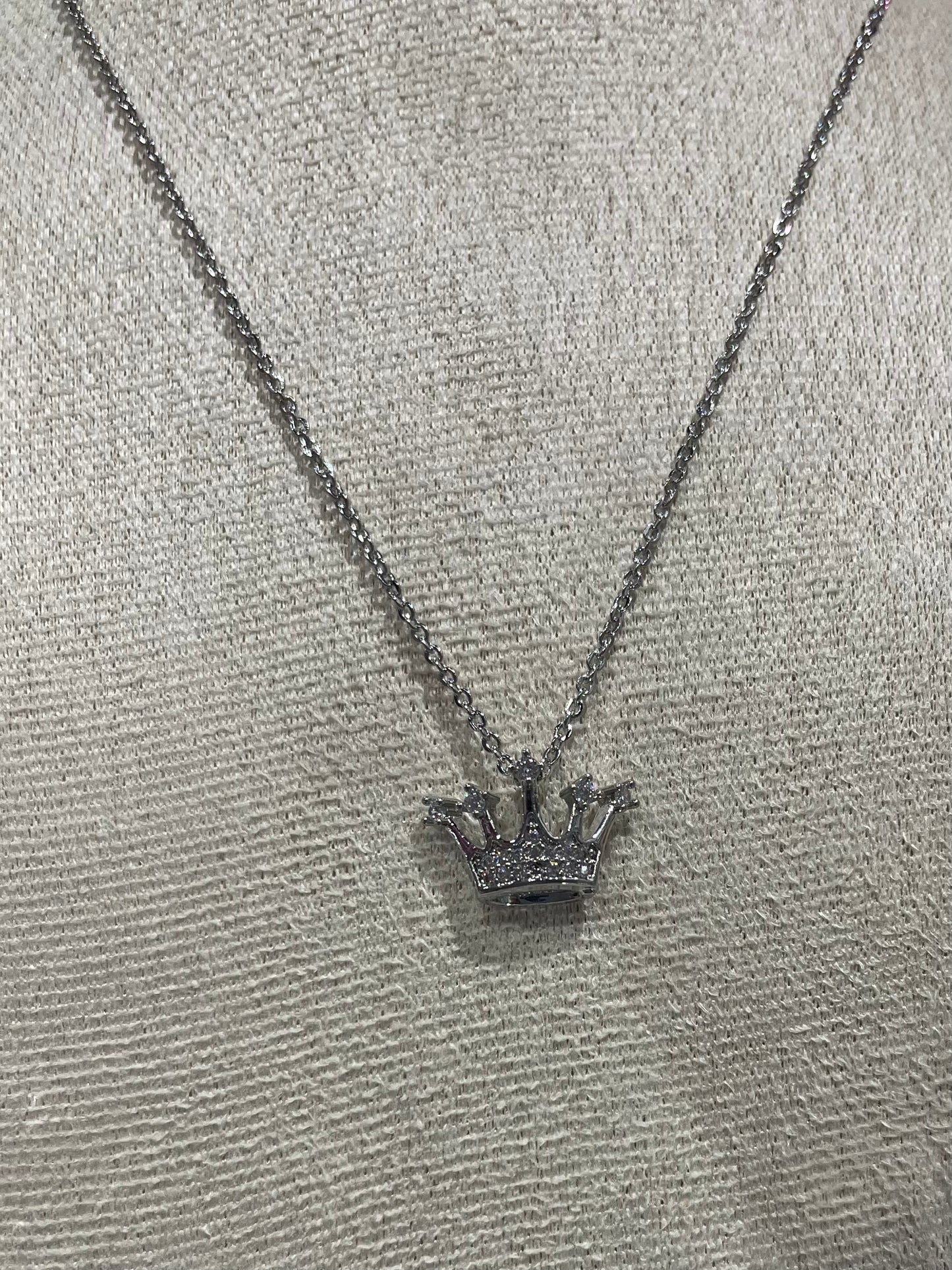 Collar de Zirconia con dije de Corona de Reina - Bling Bling