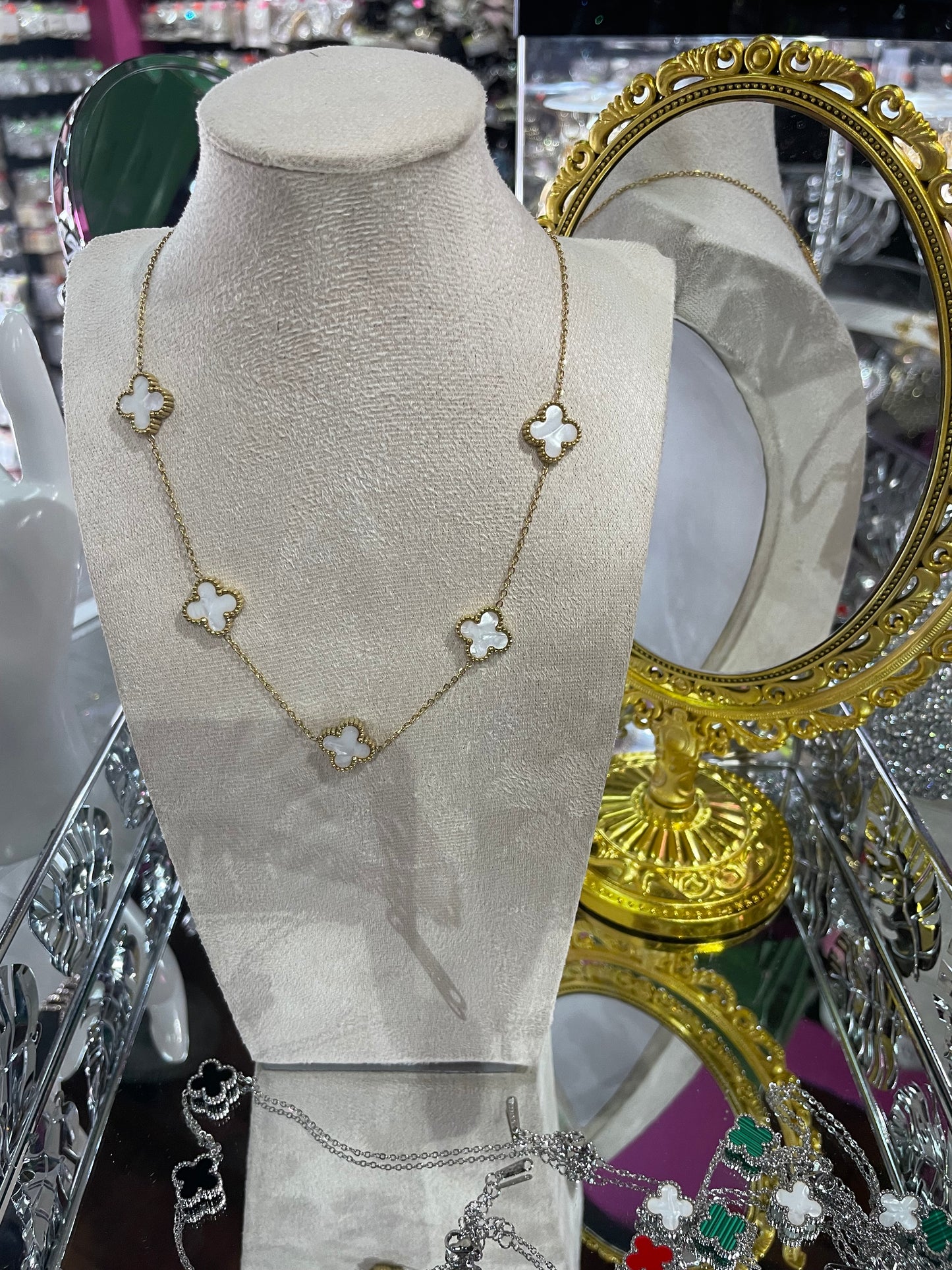 Collar tipo Van Cleef dorado en Acero Inoxidable - Bling Bling