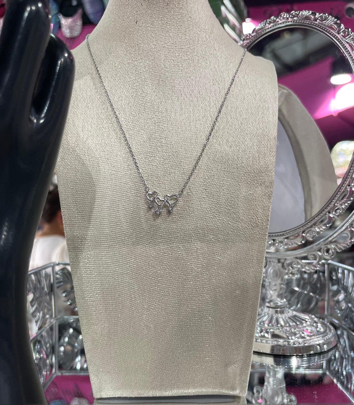 Collar de Zirconia con dije de Corazones - Bling Bling