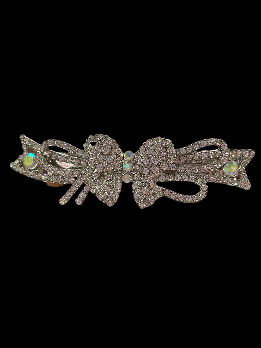 Broche plateado decorado
