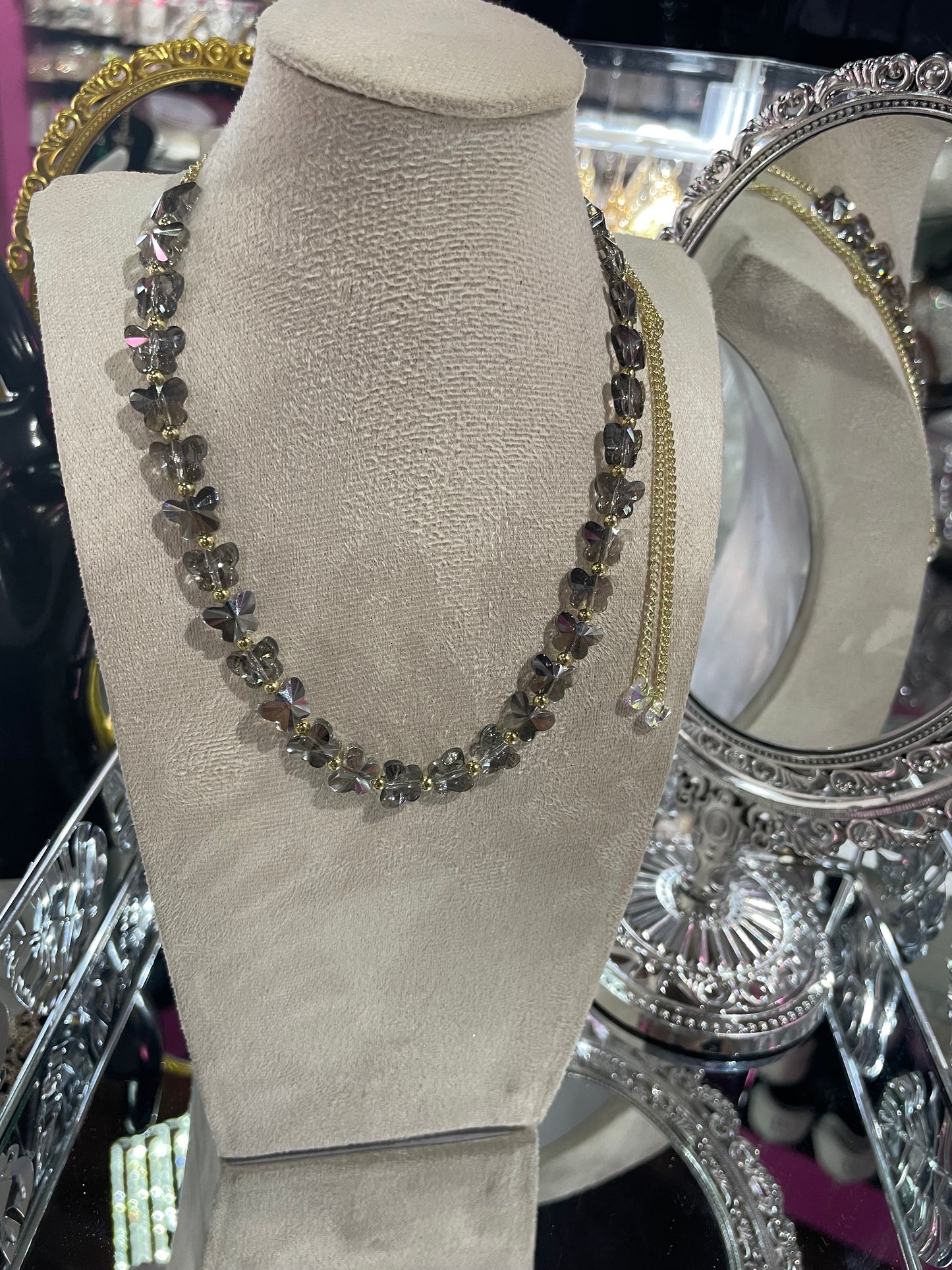 Collar Ajustable con dijes de Mariposa - Bling Bling