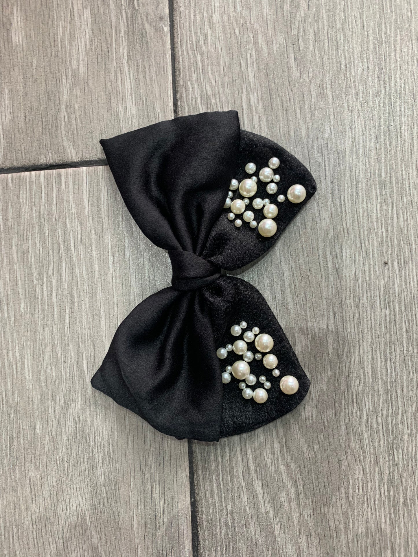 Moño con perlas - bling bling