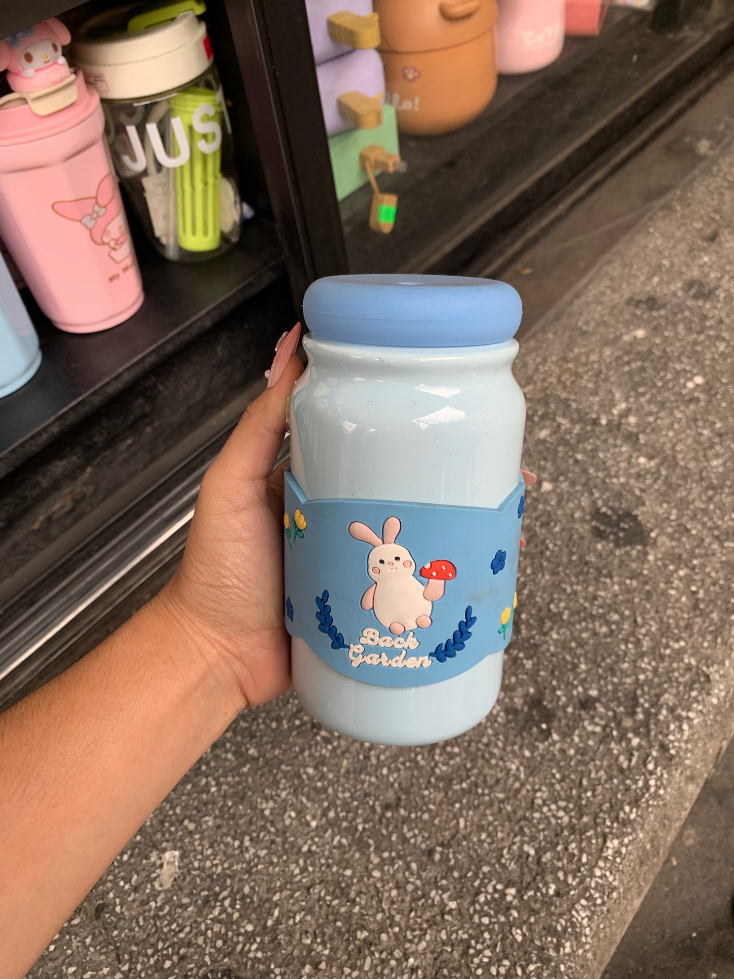 Botella de agua Disney - Queen Cosmétics