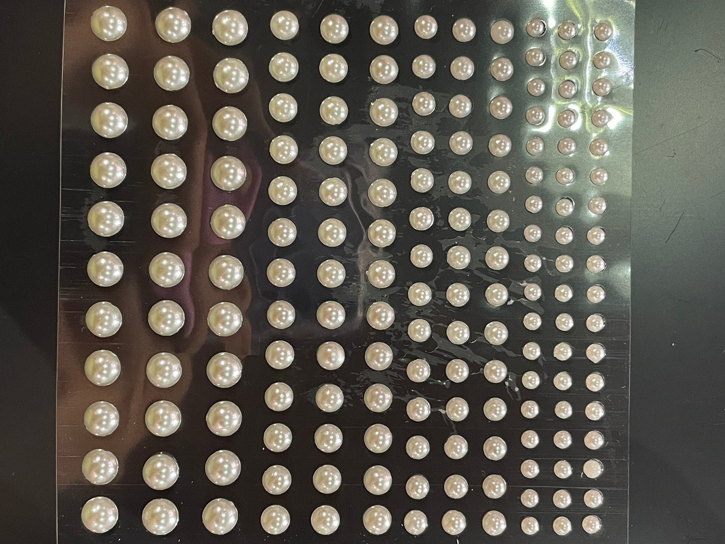 Perlas con adhesivo par maquillaje/peinados