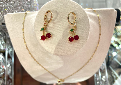 Collar dorado con dije de Cereza - Bling Bling