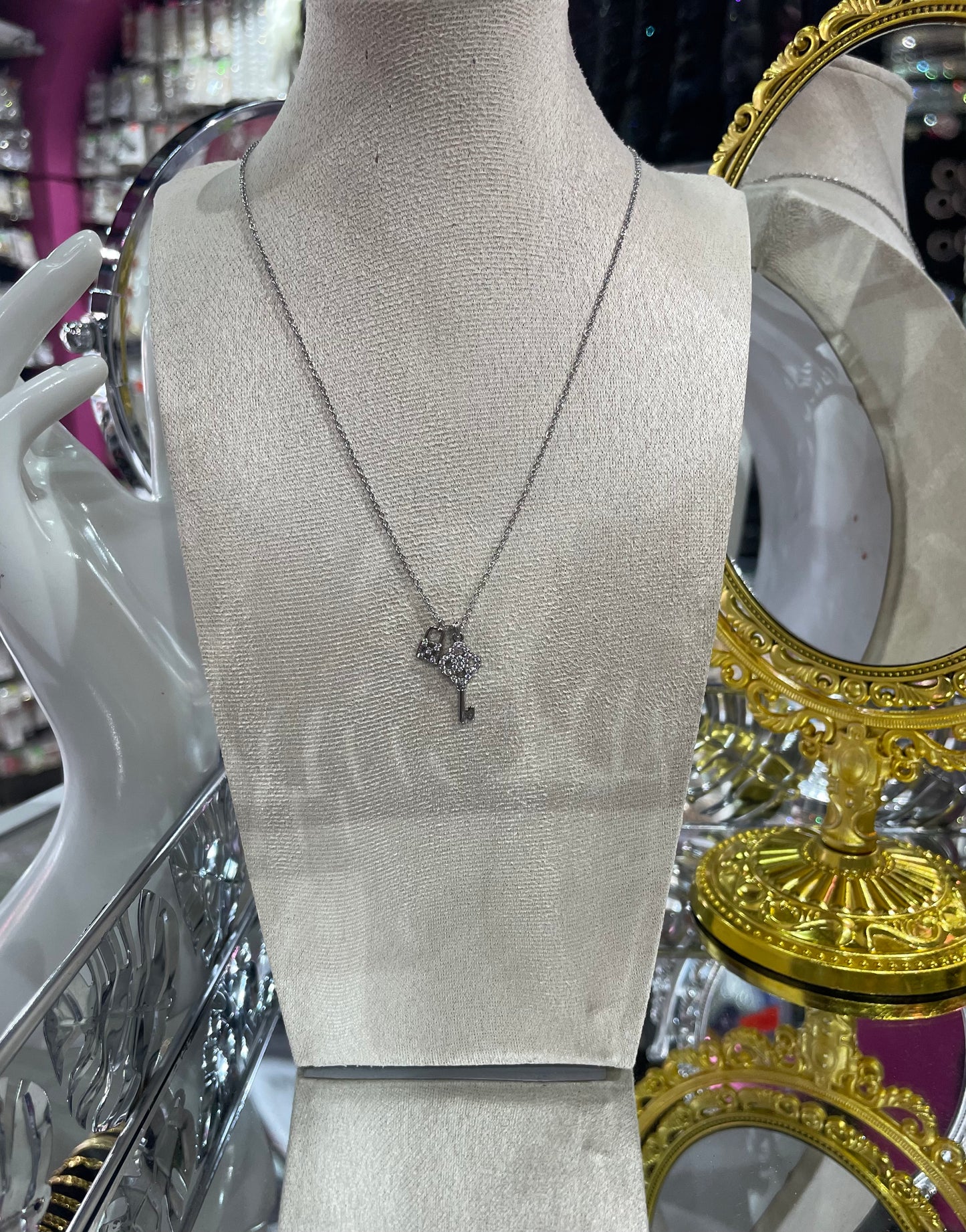 Collar de Zirconia con dije de Llave y Candado - Bling Bling