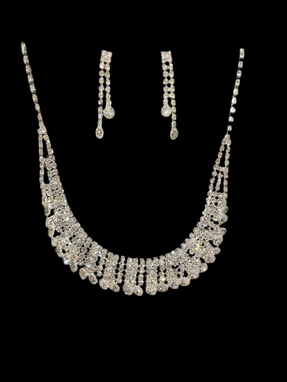 Juego de Collar y Aretes en Plateado - Bling Bling