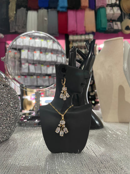 Juego de Collar dorado con dije - Bling Bling