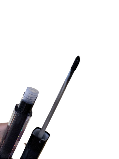 Labial / delineador formato aplicador - Queen Cosmétics