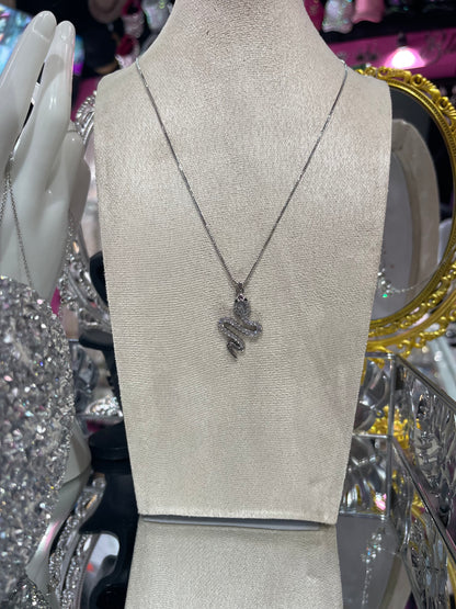 Collar de Zirconia con dije de Serpiente - Bling Bling