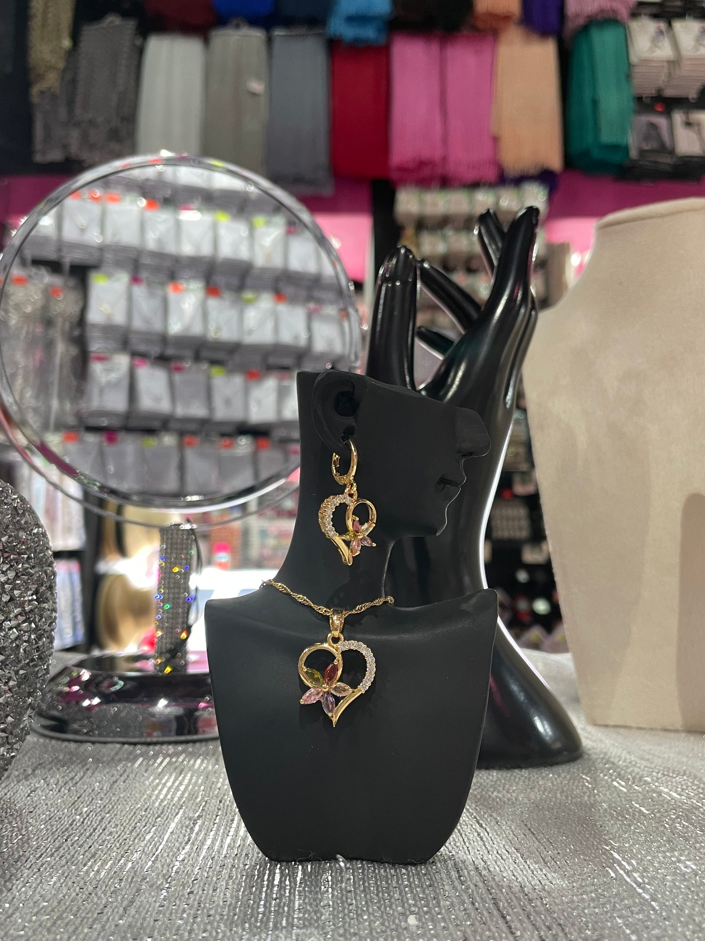 Juego de Collar dorado con dije - Bling Bling