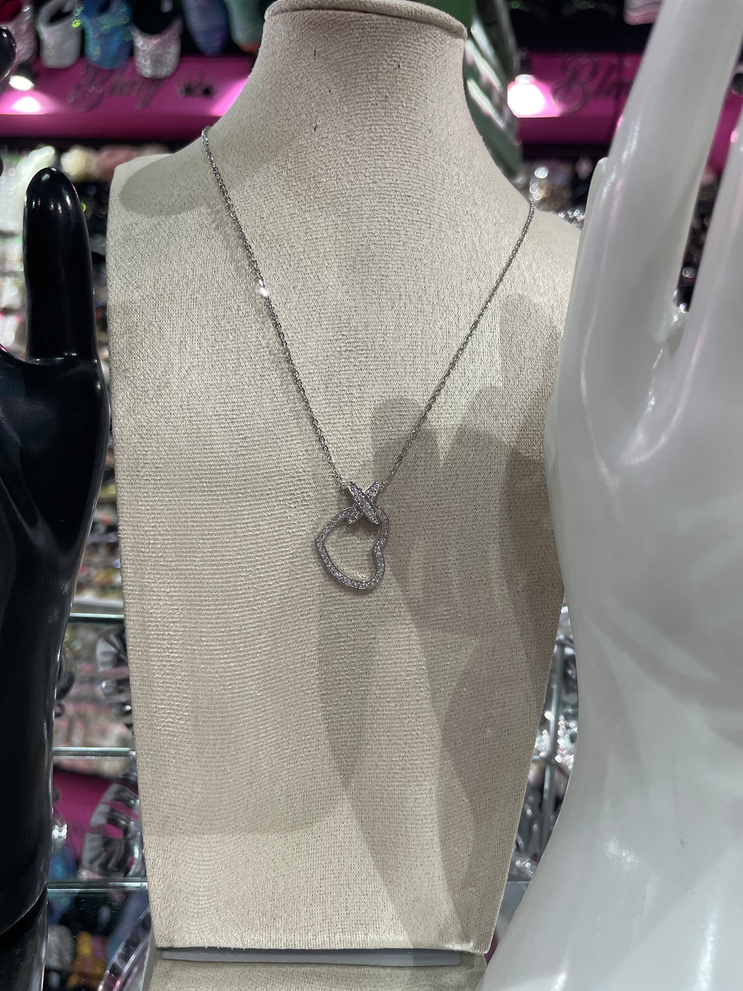 Collar de zirconia con dije de Corazón colgando de Lado - Bling Bling