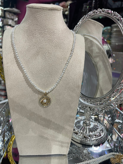 Collar de Perlas con dije Dorado - Bling Bling