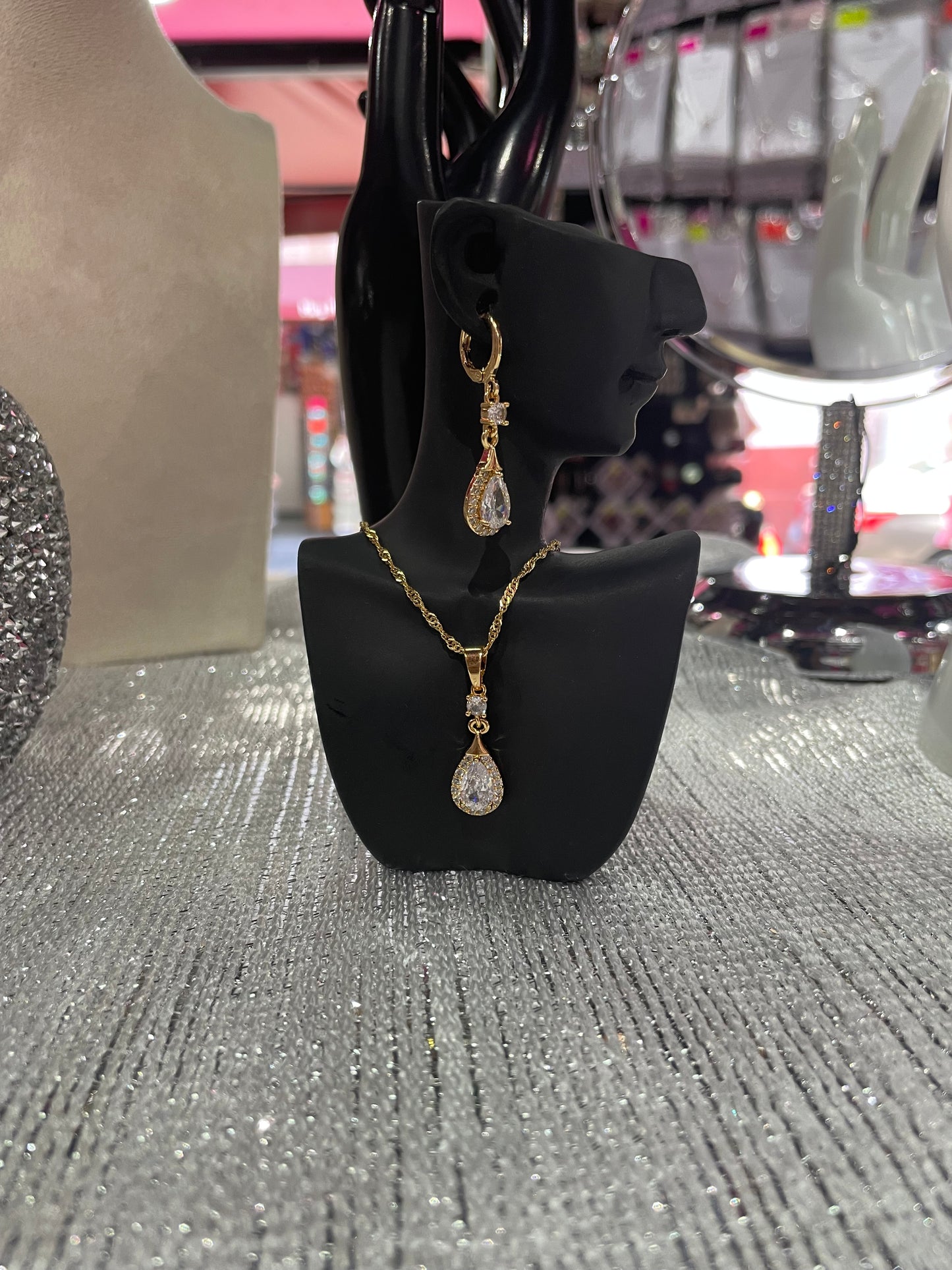 Juego de Collar dorado con dije - Bling Bling