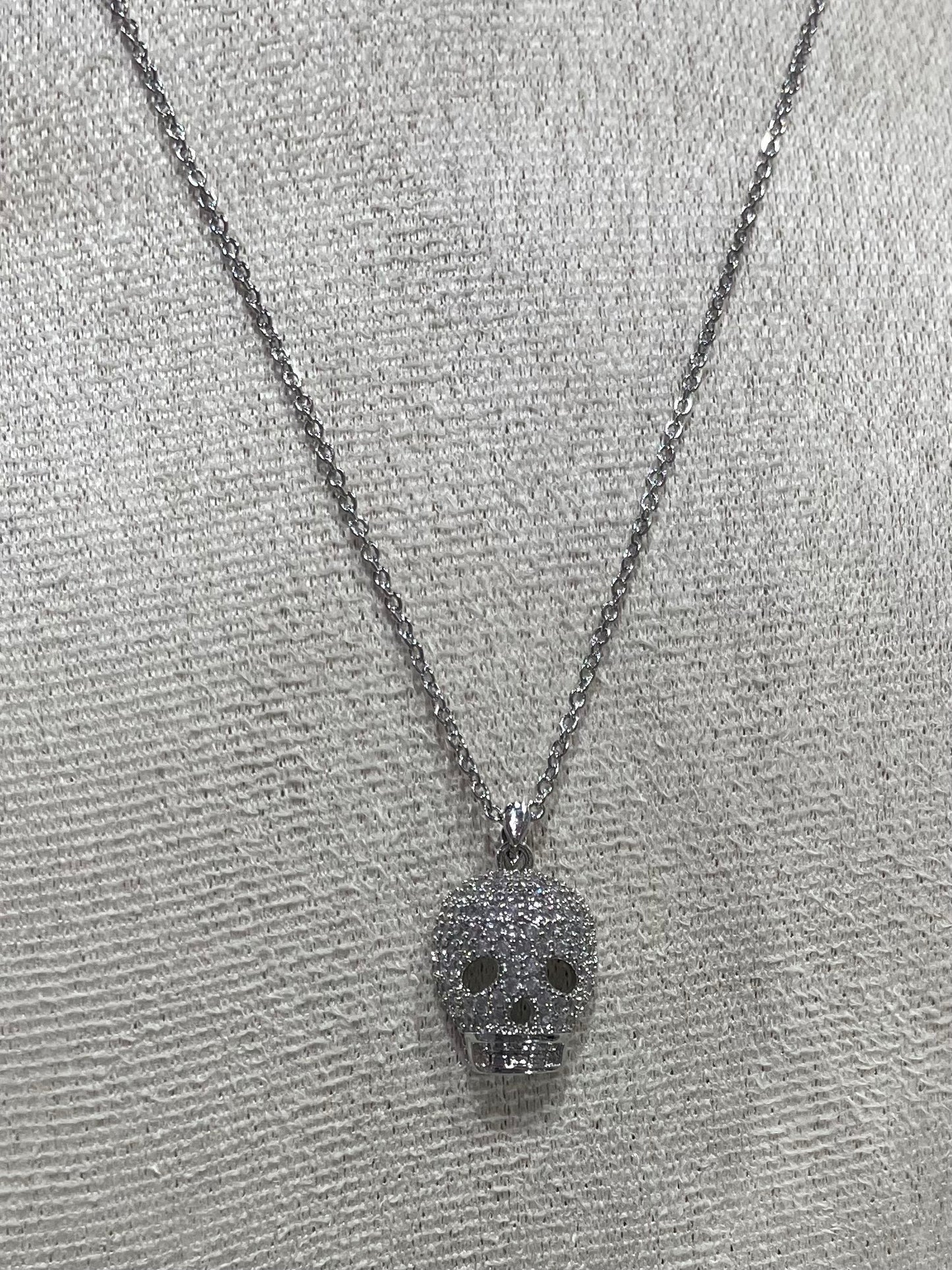 Collar de Zirconia con Dije de Calavera - Bling Bling