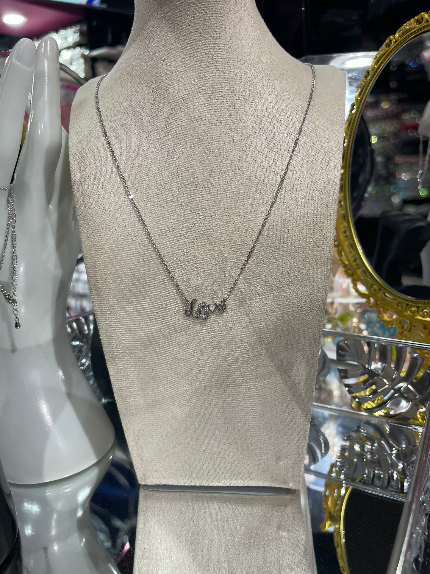 Collar de Zirconia con dije de Eterno “Love” - Bling Bling