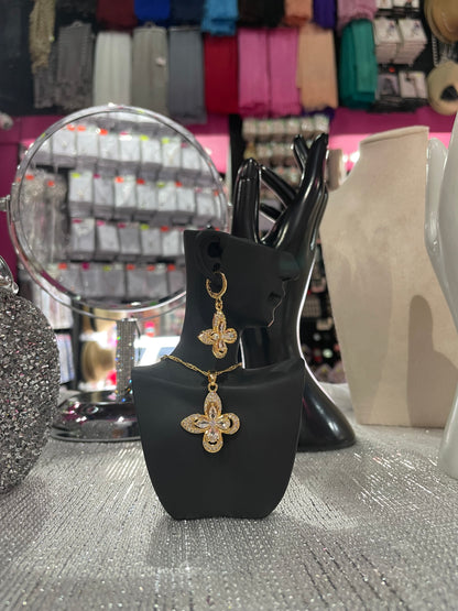 Juego de Collar dorado con dije - Bling Bling