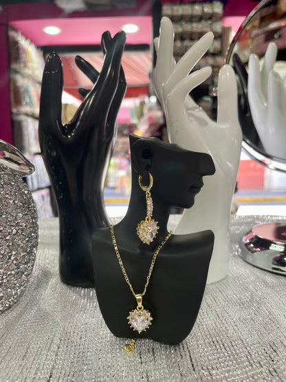 Juego de collar y aretes con dije de Corazón - Bling Bling