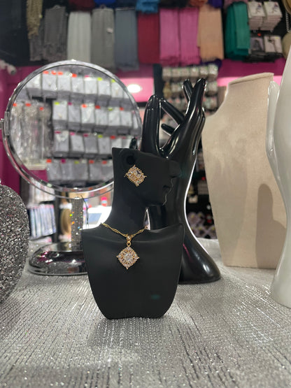 Juego de Collar dorado con dije - Bling Bling