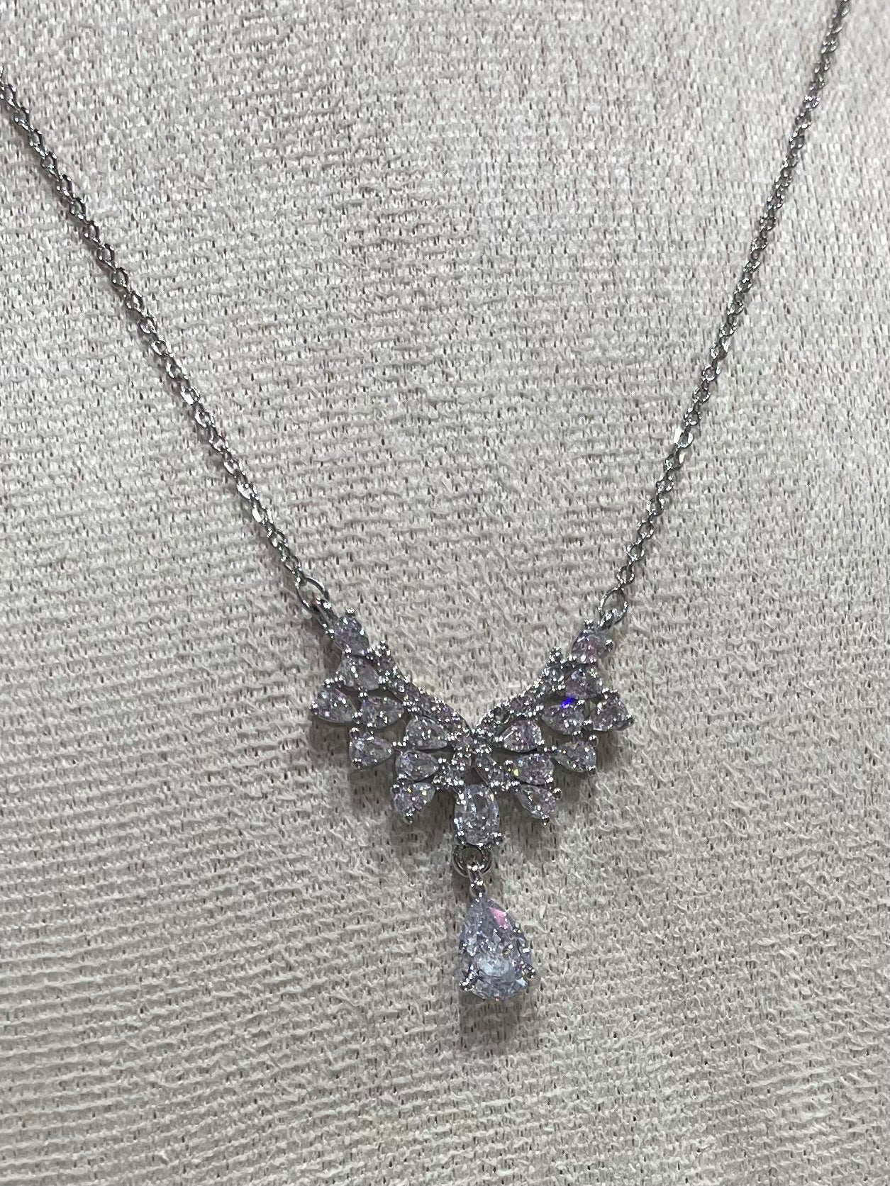 Collar Con Pedrería de   Zirconias - Bling Bling