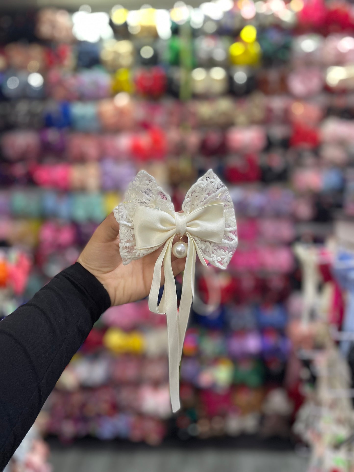 Moño De Encaje Con Perla - Los Moños De Kari