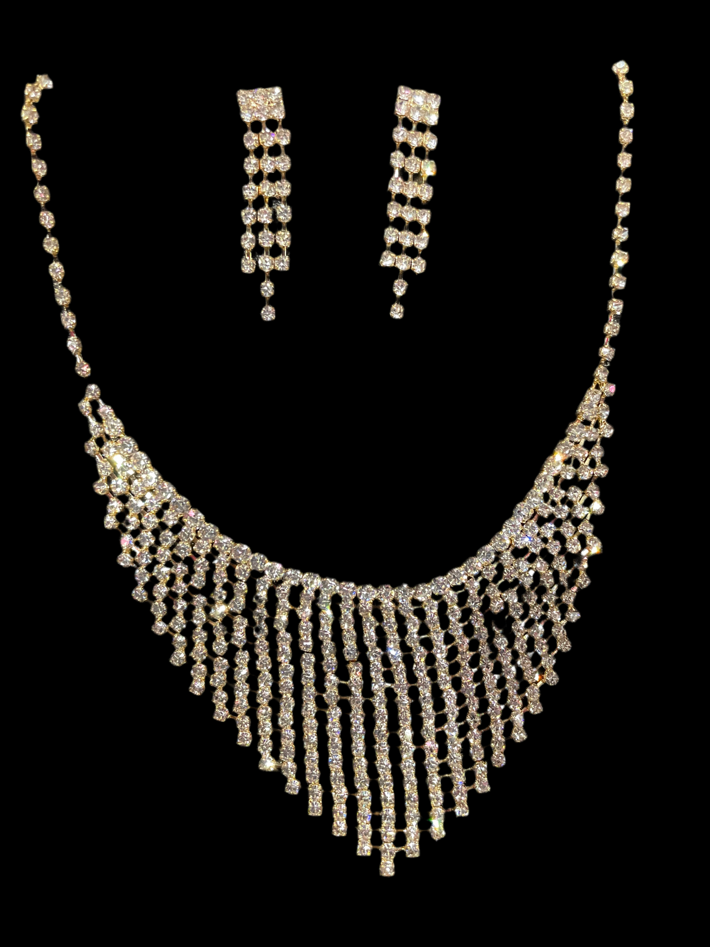 Juego de Collar y Aretes en Dorado - Bling Bling