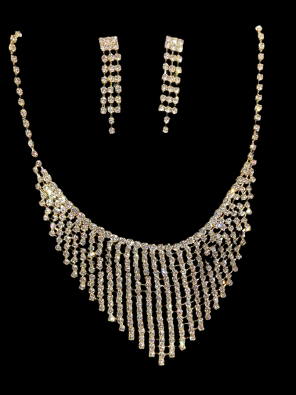 Juego de Collar y Aretes en Dorado - Bling Bling