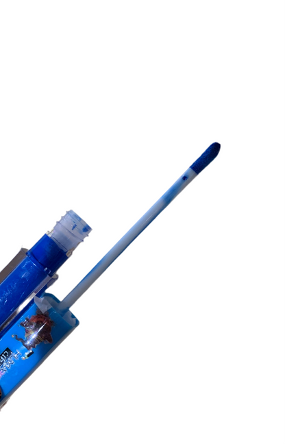 Labial / delineador formato aplicador - Queen Cosmétics