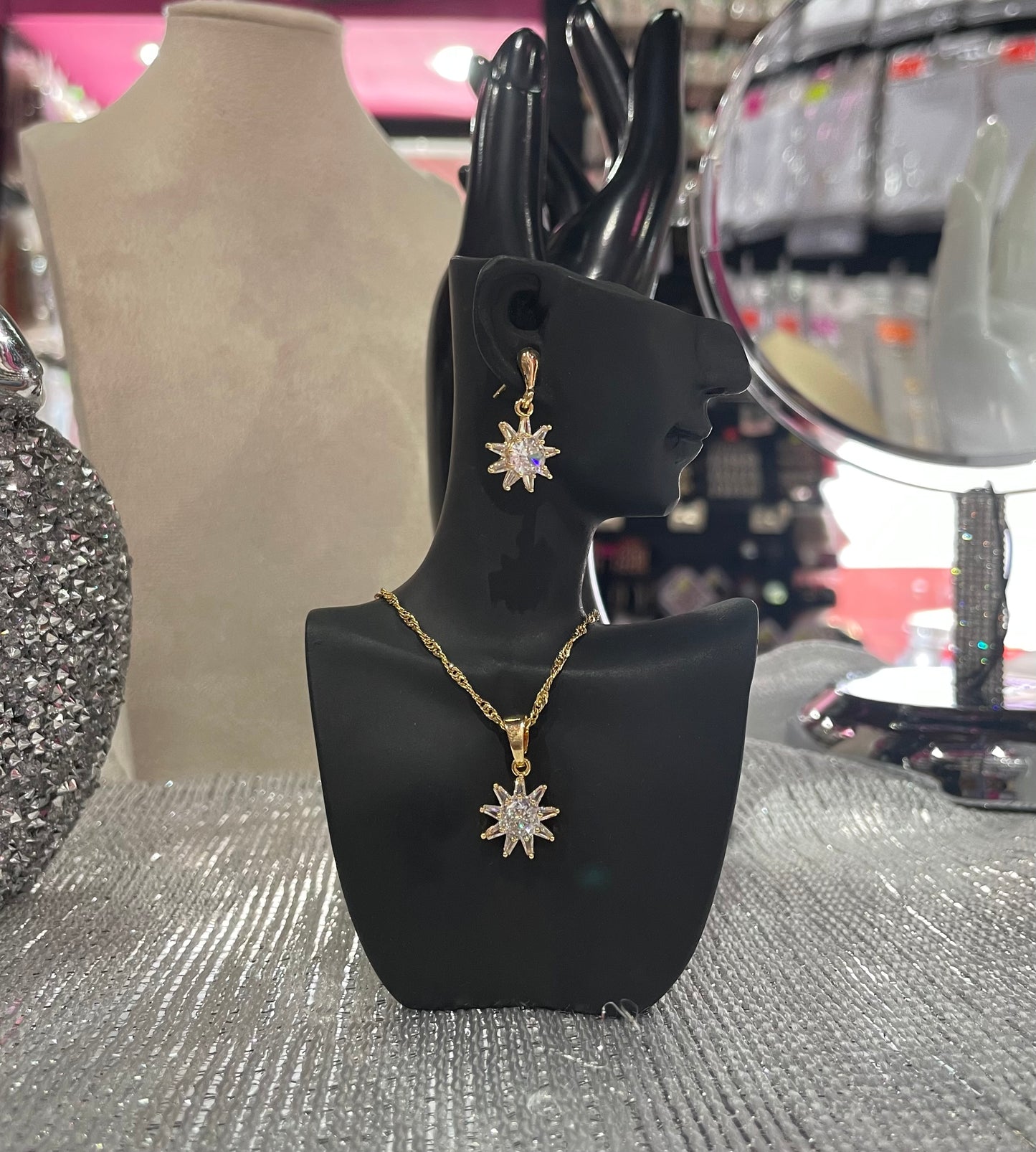 Juego de Collar dorado con dije - Bling Bling