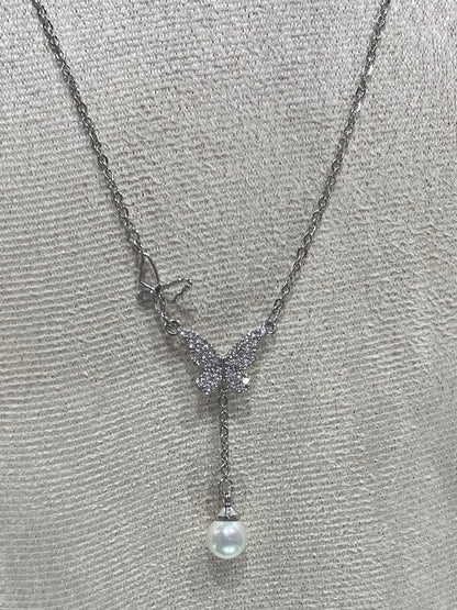 Collar de Zirconia con dije de Mariposas y Perla colgante - Bling Bling