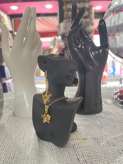 Juego de collar y aretes con dije de Flor - Bling Bling